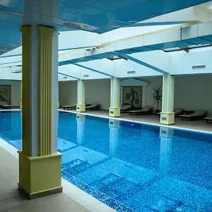 4* Hotel Parklands & Pool